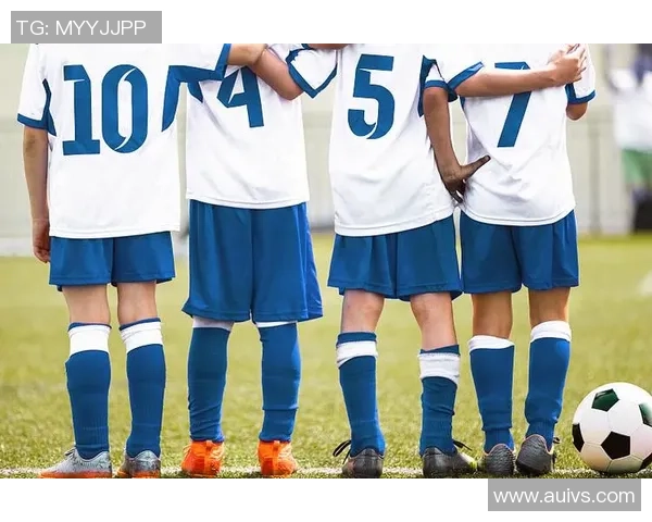 足球准备游戏助力青少年培养团队合作与竞技精神的全新体验 足球准备游戏助力青少年培养团队合作与竞技精神的全新体验